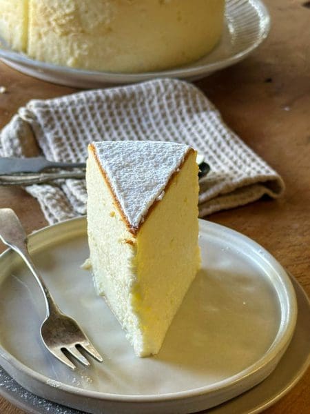 עוגת גבינה אפויה אוורירית