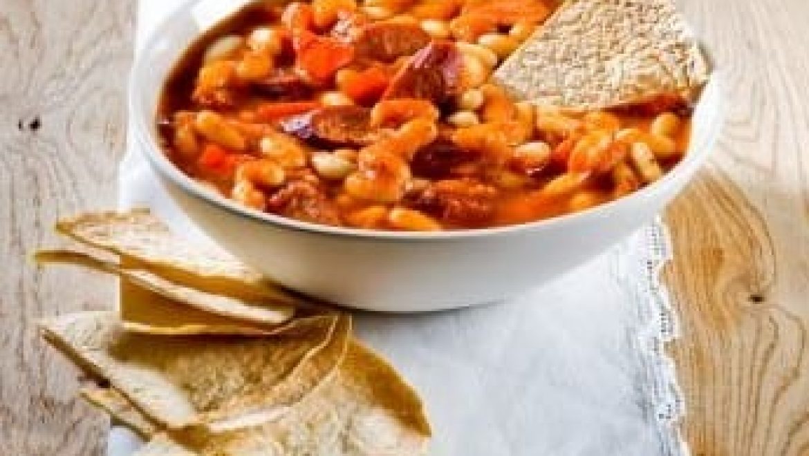 מרק עגבניות, שעועית וקבנוס