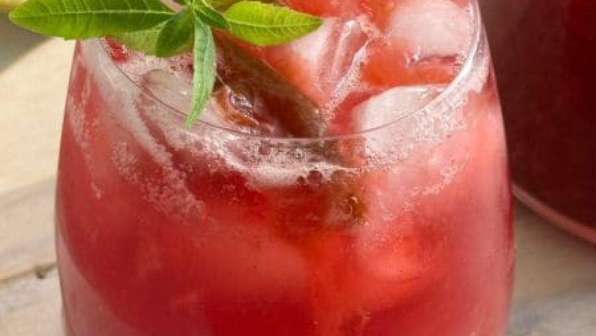 משקה שזיפים קיצי