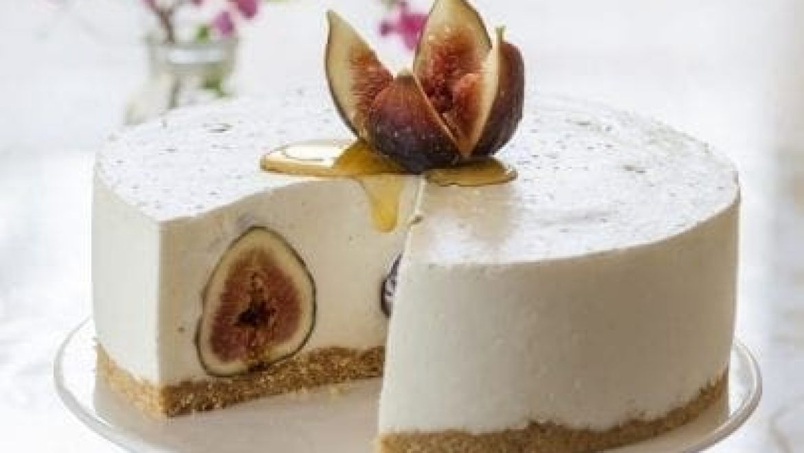 עוגת גבינה קרה עם תאנים