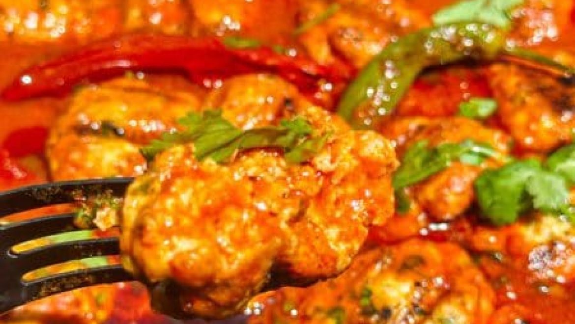 קציצות דגים על הגריל ברוטב פיקנטי