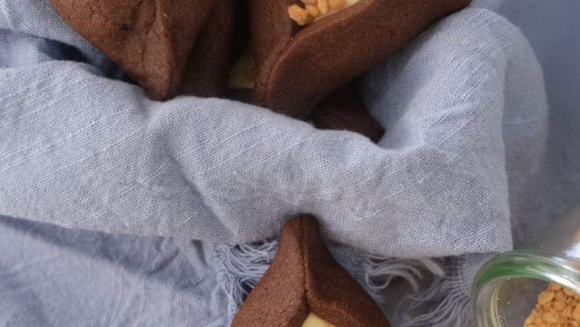 אוזני המן בשחור לבן