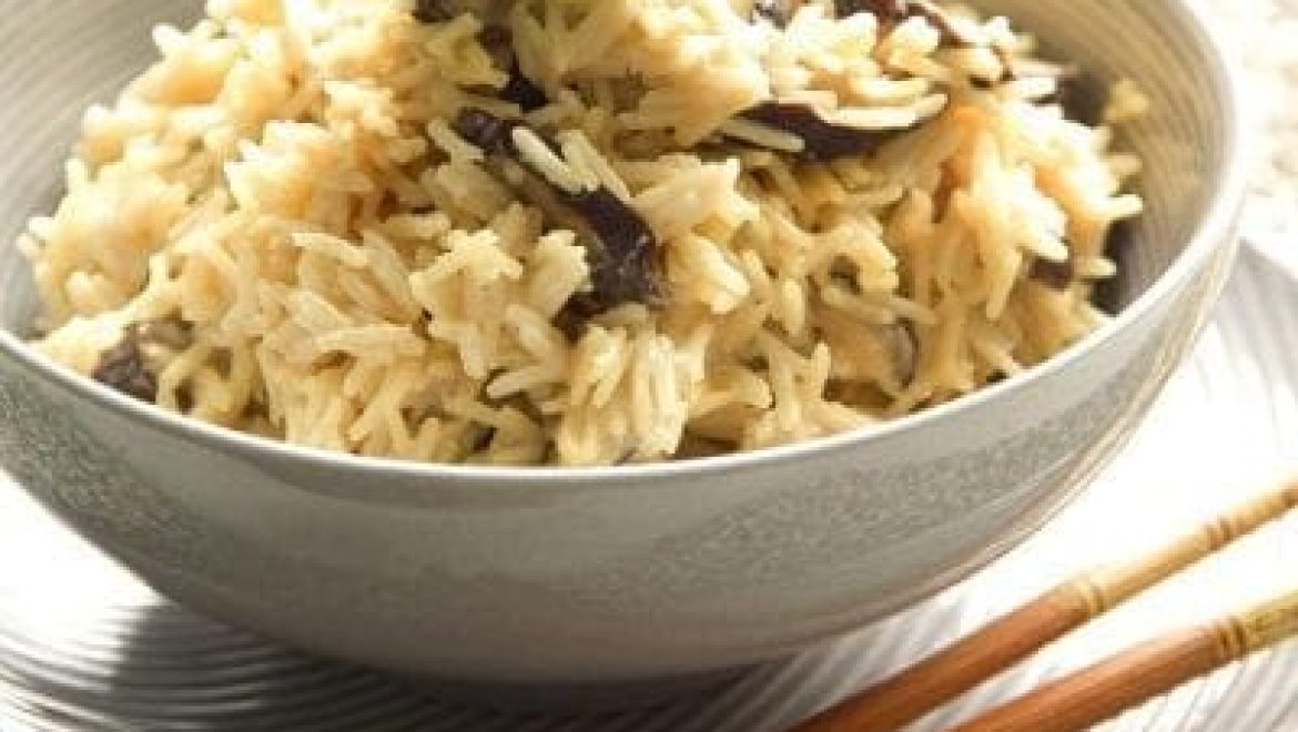 אורז עם פטריות שיטקי וחלב קוקוס