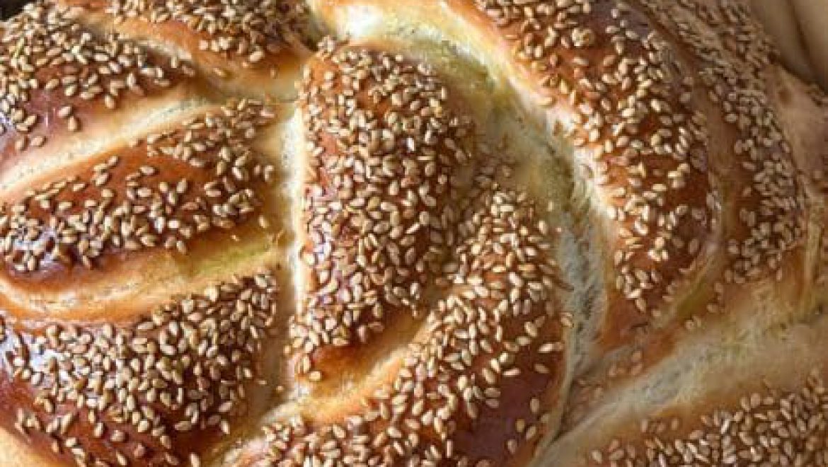 חלה עגולה מפוארת