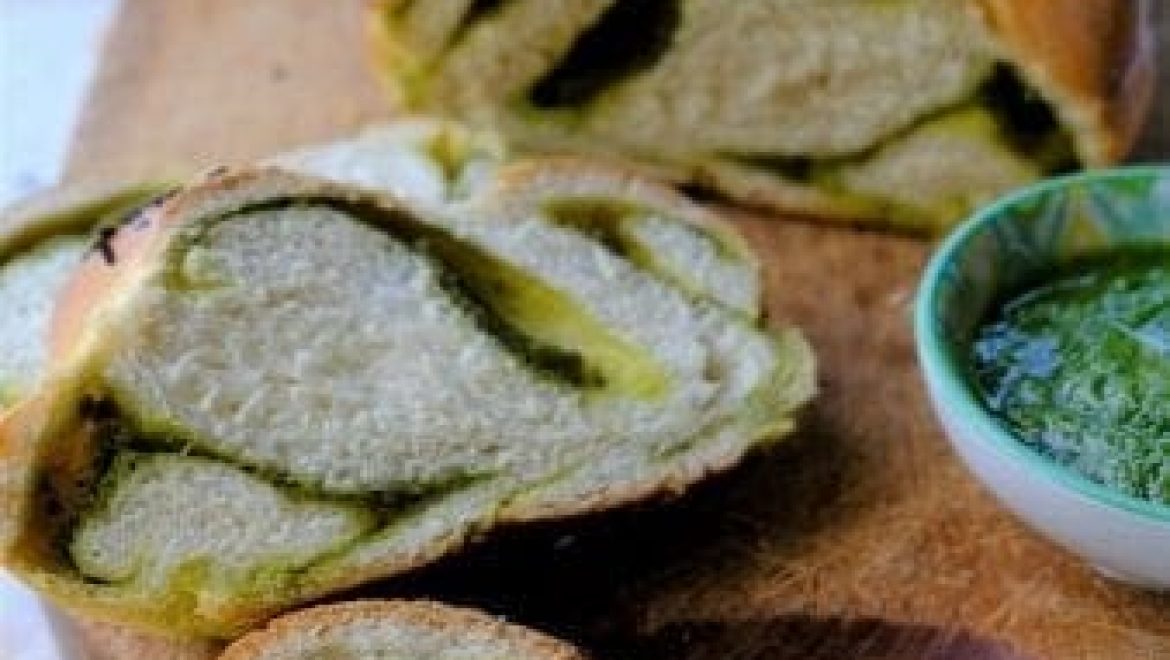 חלה במילוי פסטו קשיו מופלא