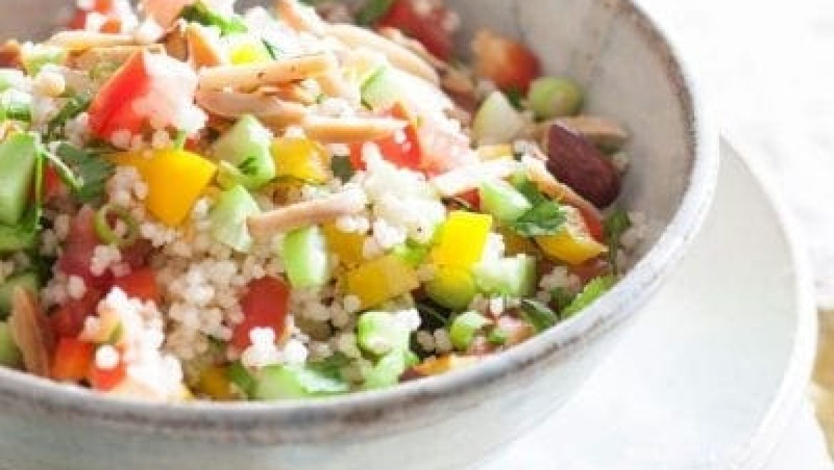 סלט קוסקוס וירקות צבעוניים