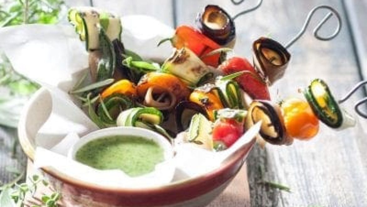 שיפודי ירקות עם פסטו נענע טבעוני