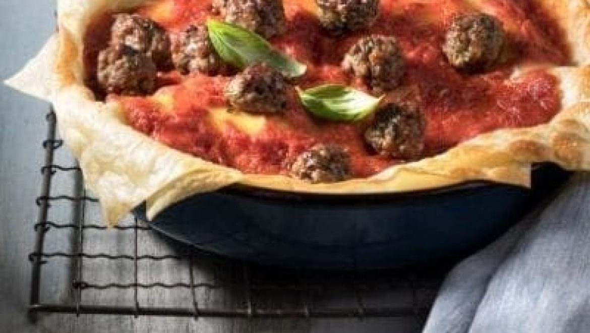 לזנייה במילוי עגבניות וכדורי בשר