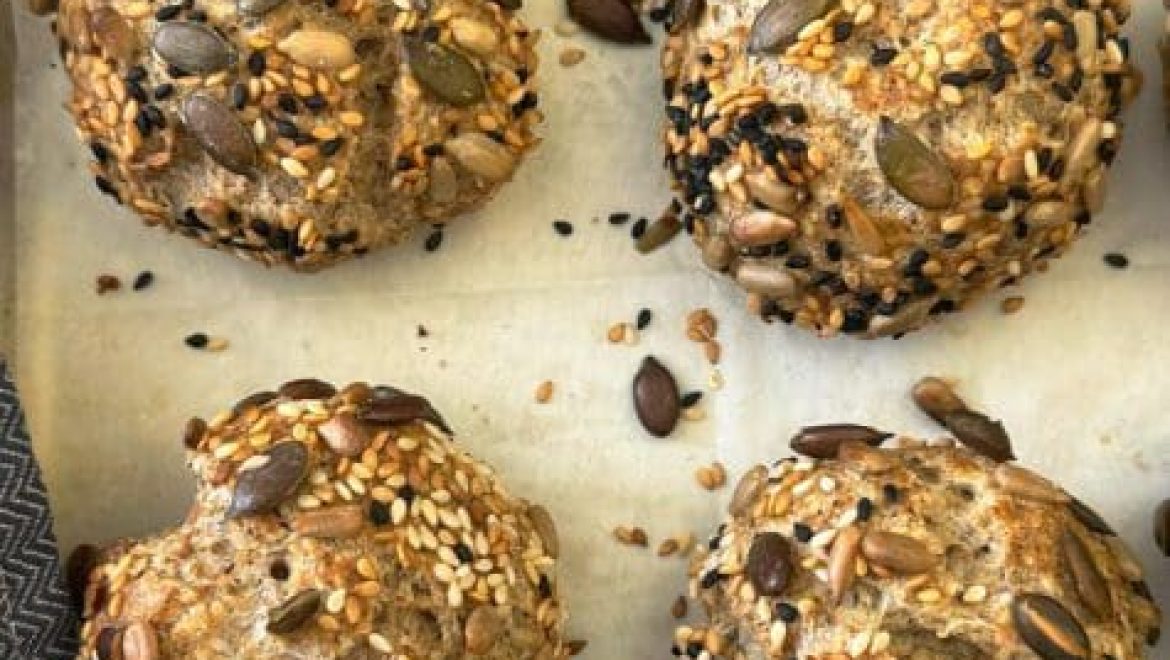 לחמניות פסח בציפוי גרעינים