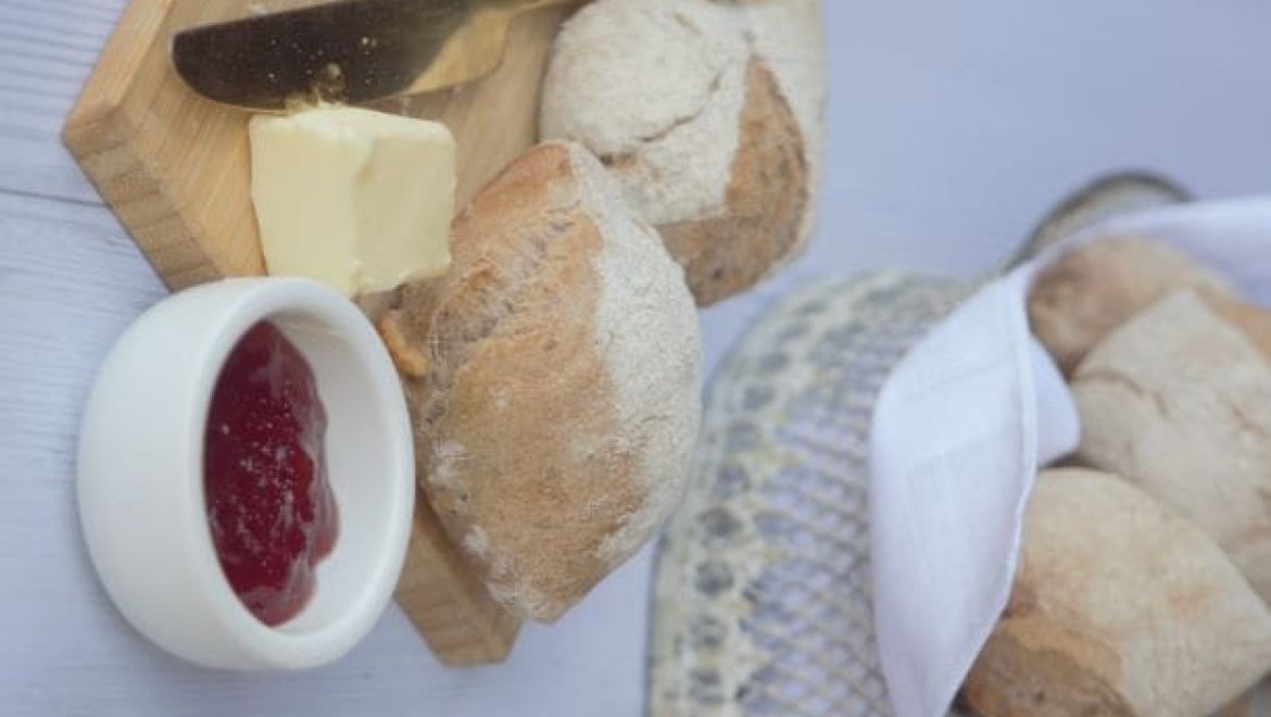 לחמניות אגוזי מלך כמו במאפייה