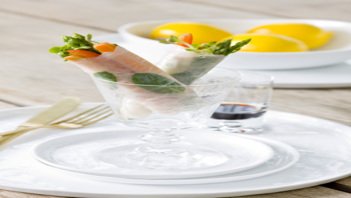 רול נייר אורז עם ירקות צבעוניים