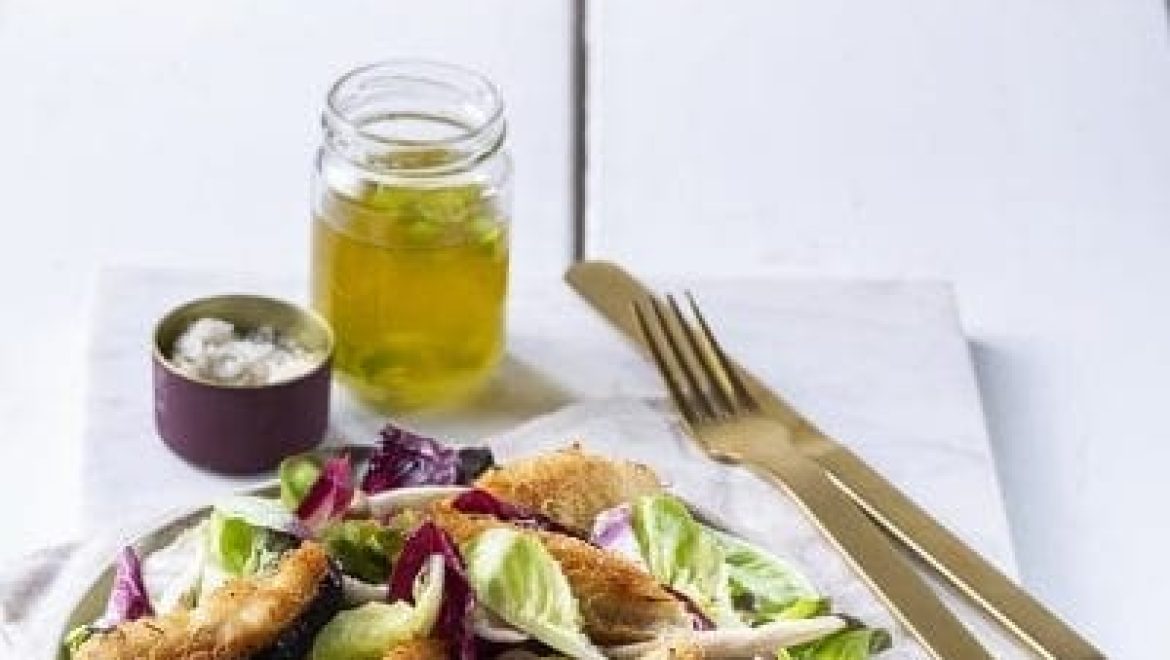 נתחוני עוף עטופים בקדאיף עם סלט עלים