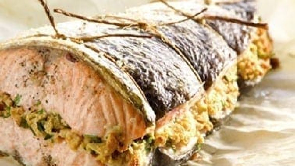 סנדוויץ סלמון אפוי במילוי