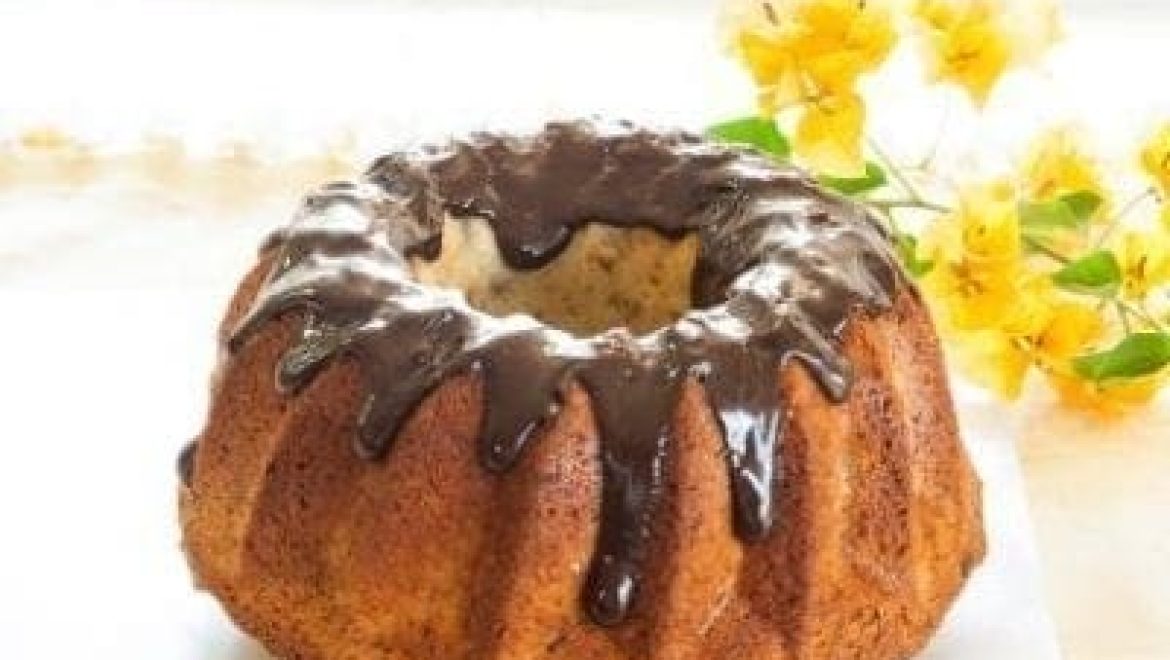 עוגת בננה בציפוי גנש שוקולד