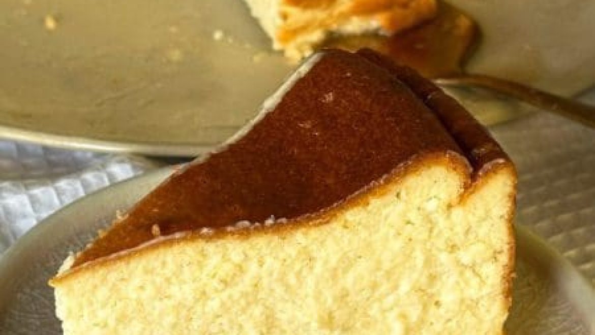 עוגת גבינה אפויה מושלמת ללא תחתית