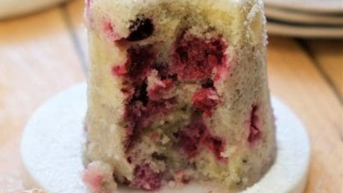 עוגת פטל ושוקולד לבן בכוס ב 5 דקות