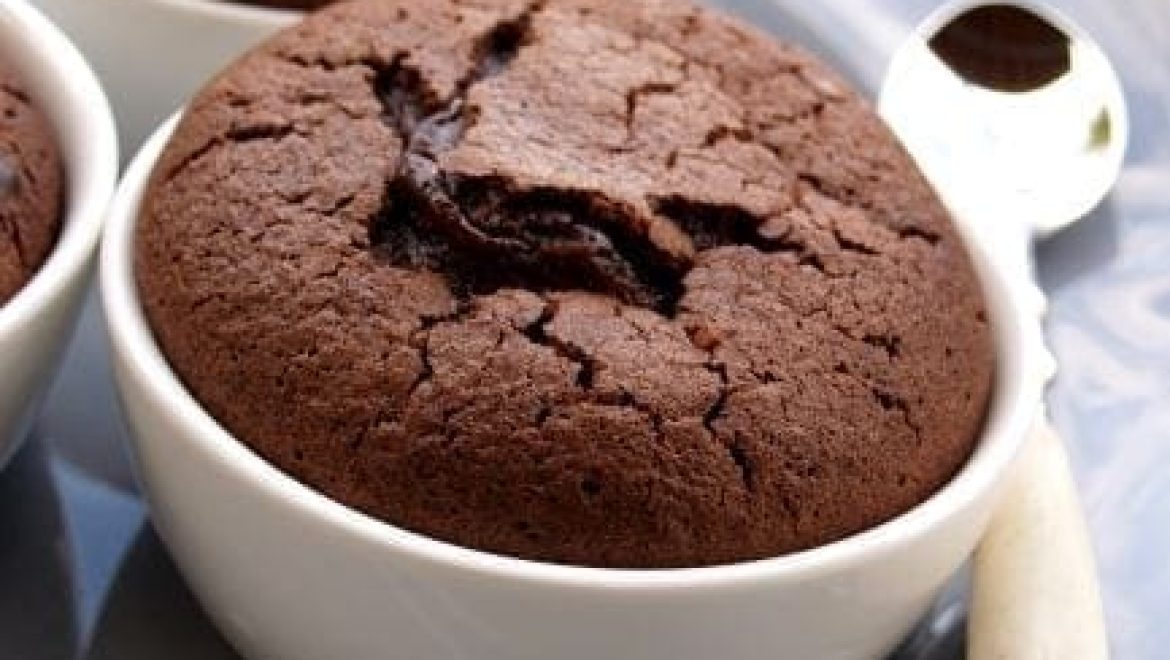 עוגת שוקולד חמה מהירת הכנה