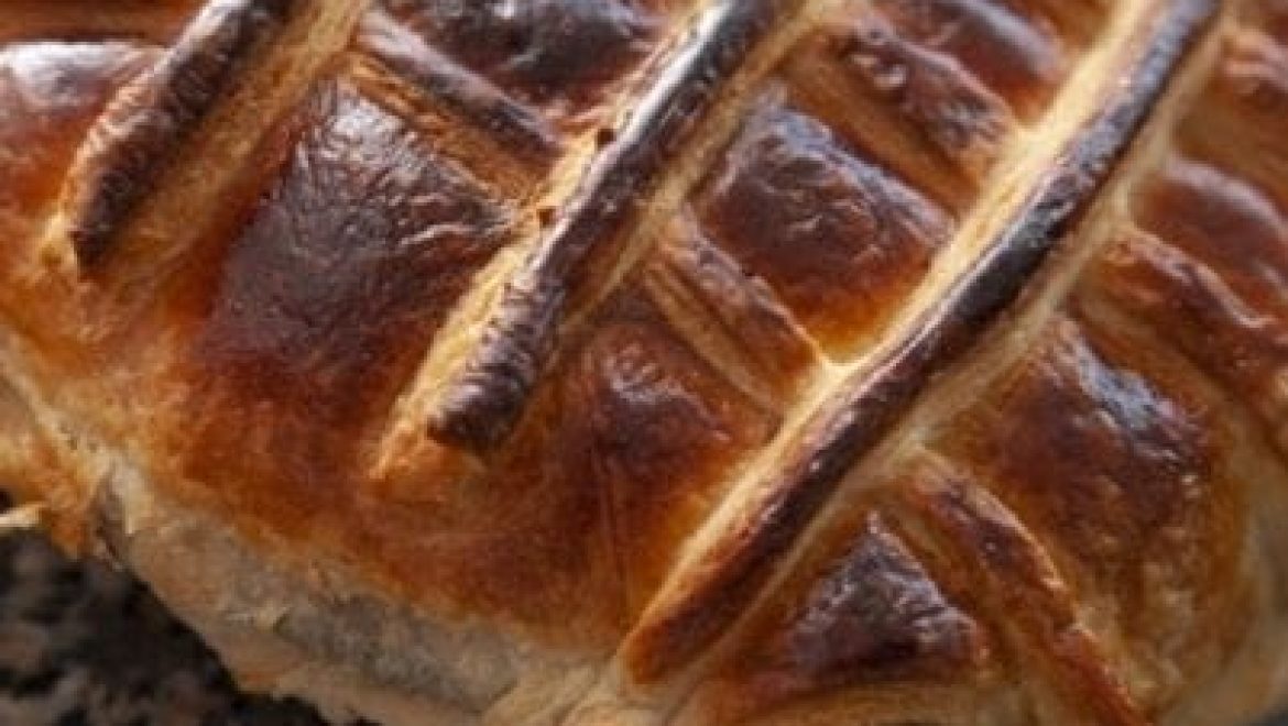 פילה סלמון עטוף בבצק עלים בנוסח ולינגטון