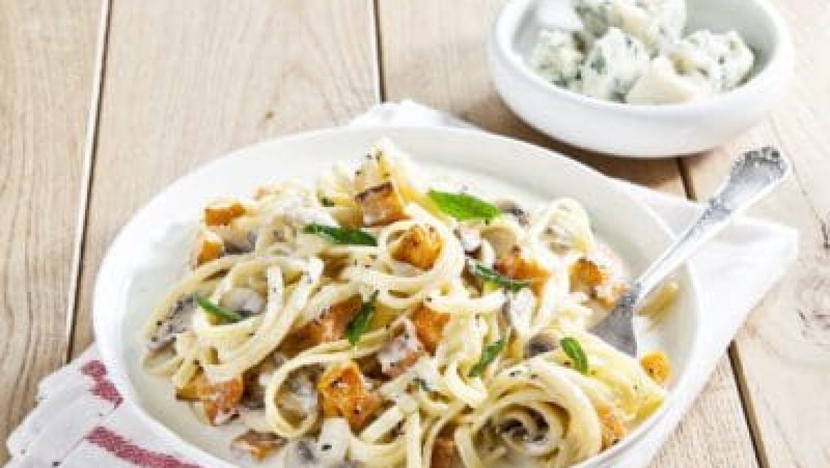 פסטה חגיגית עם בטטה ופטריות