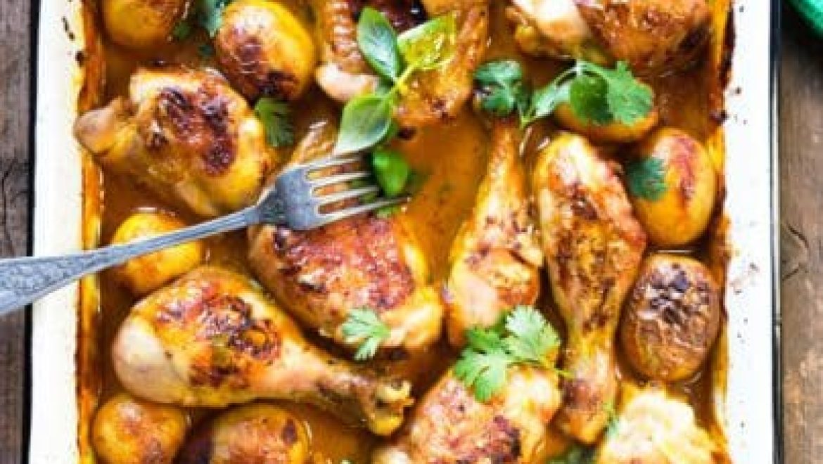 עוף חגיגי אפוי בקארי צהוב