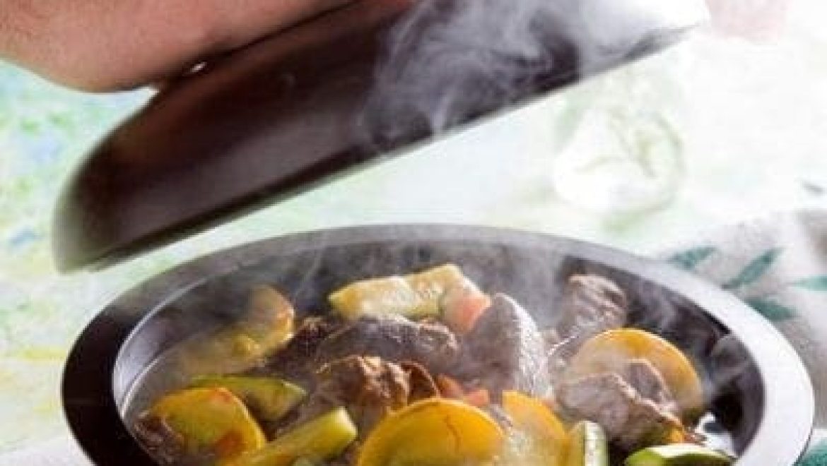 קדירת בקר עם סלרי וקישואים לפסח