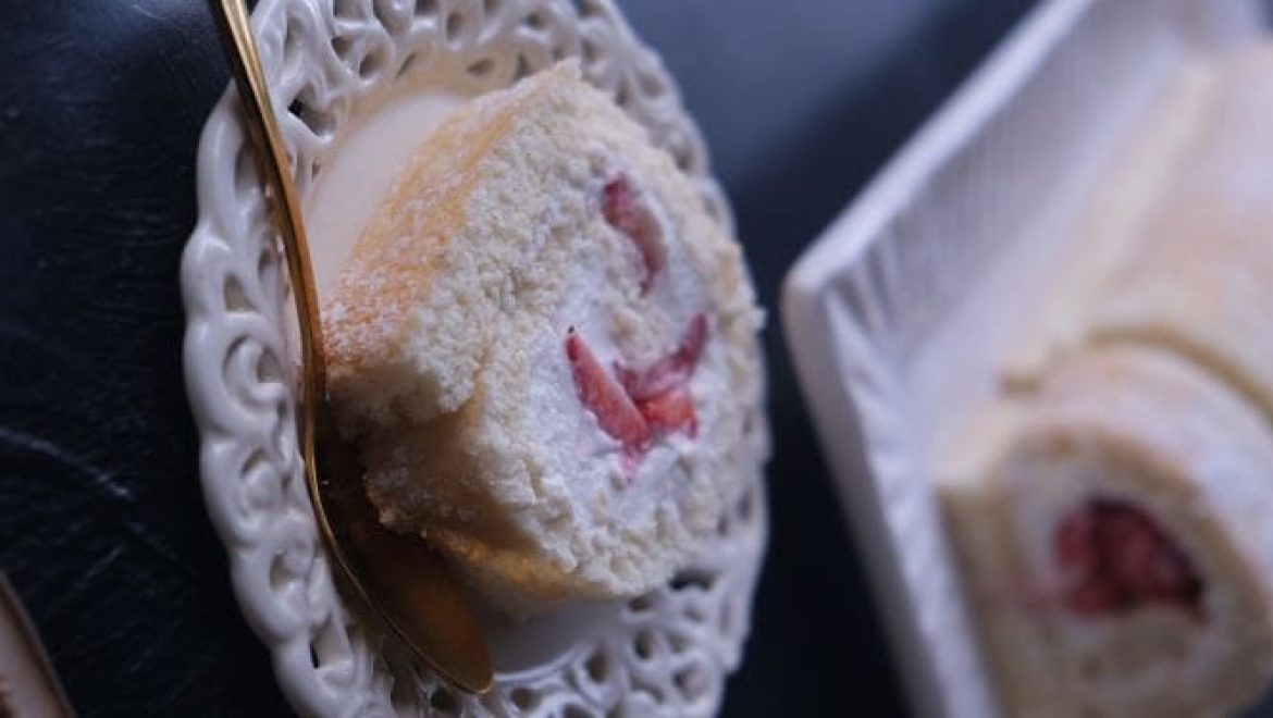 רולדה במילוי קצפת ותותים