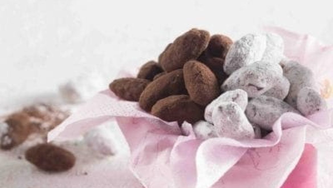 שקדים מסוכרים ומשוקלטים