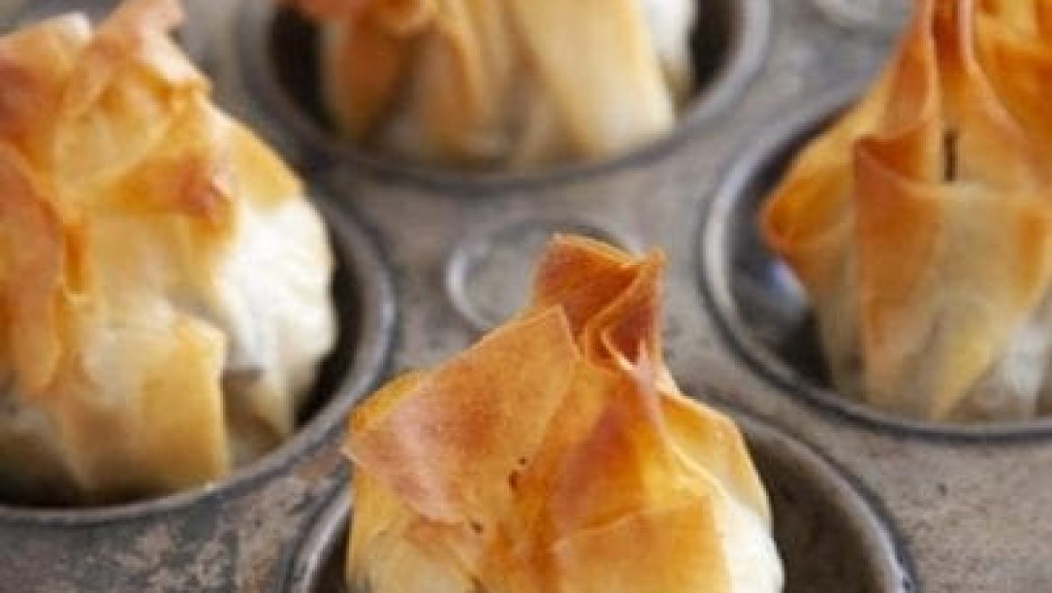 שקיות פילו במילוי חצילים וגבינה מלוחה